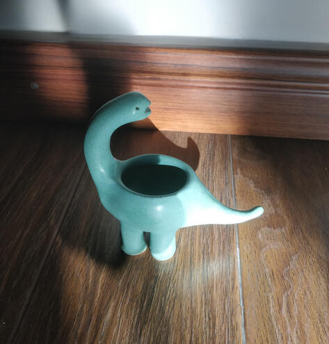Dino Feeding Planter